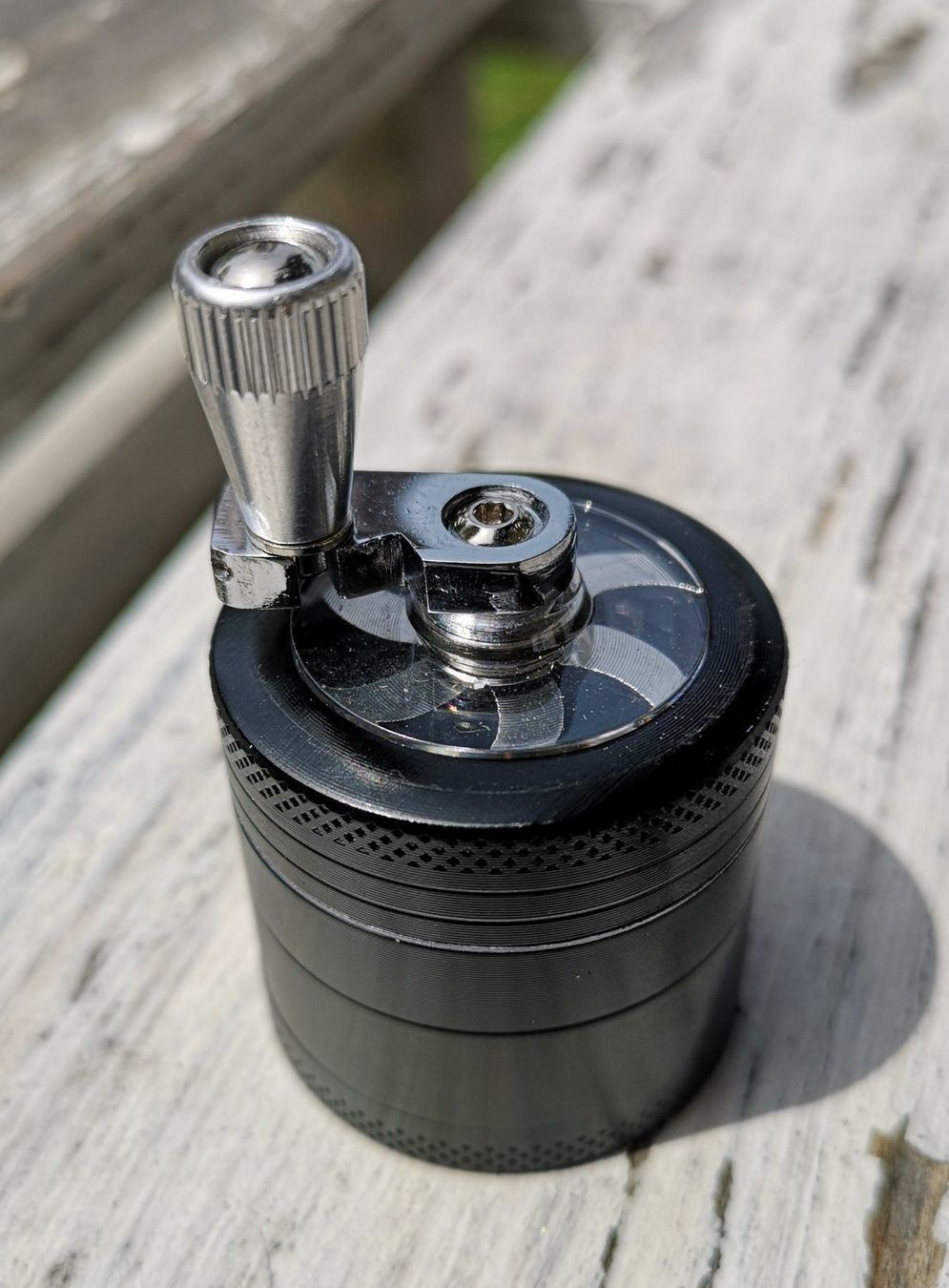 Tabak: Kräuter Grinder in verschiedenen Farben – Neu und originalverpackt aus Herzogenbuchsee von Melissa110 3