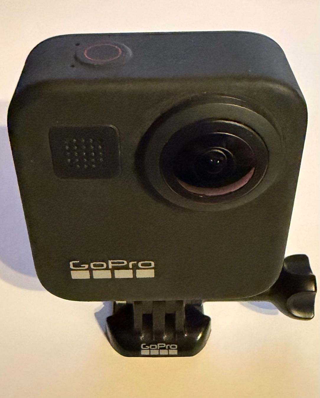 Gopro Action Cam: GoPro MAX 360 Action Cam – Usato da Russikon venduto da hippy.rocks