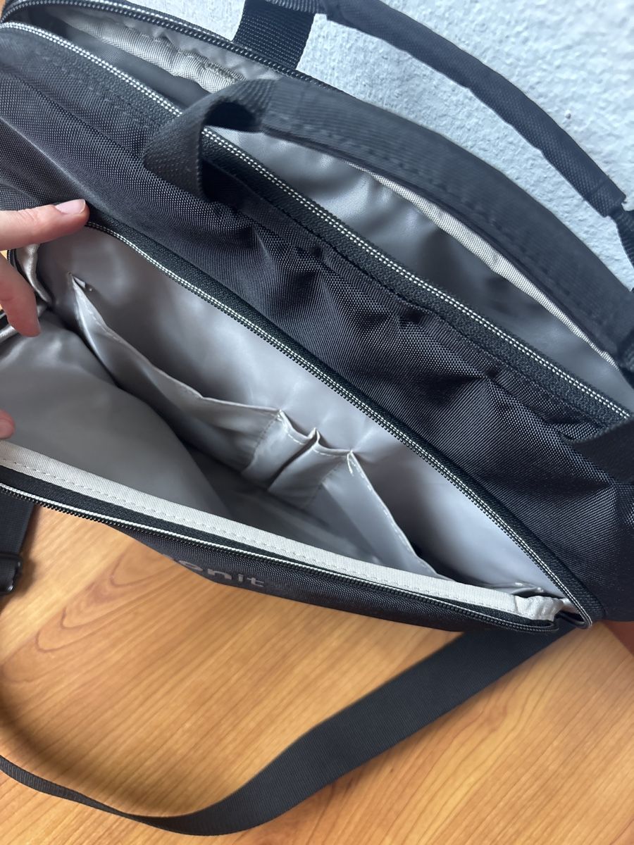 Valigie & Borse: Onit Laptop bag – Nuovo (secondo la descrizione) da Embrach venduto da arg_wy2k 1