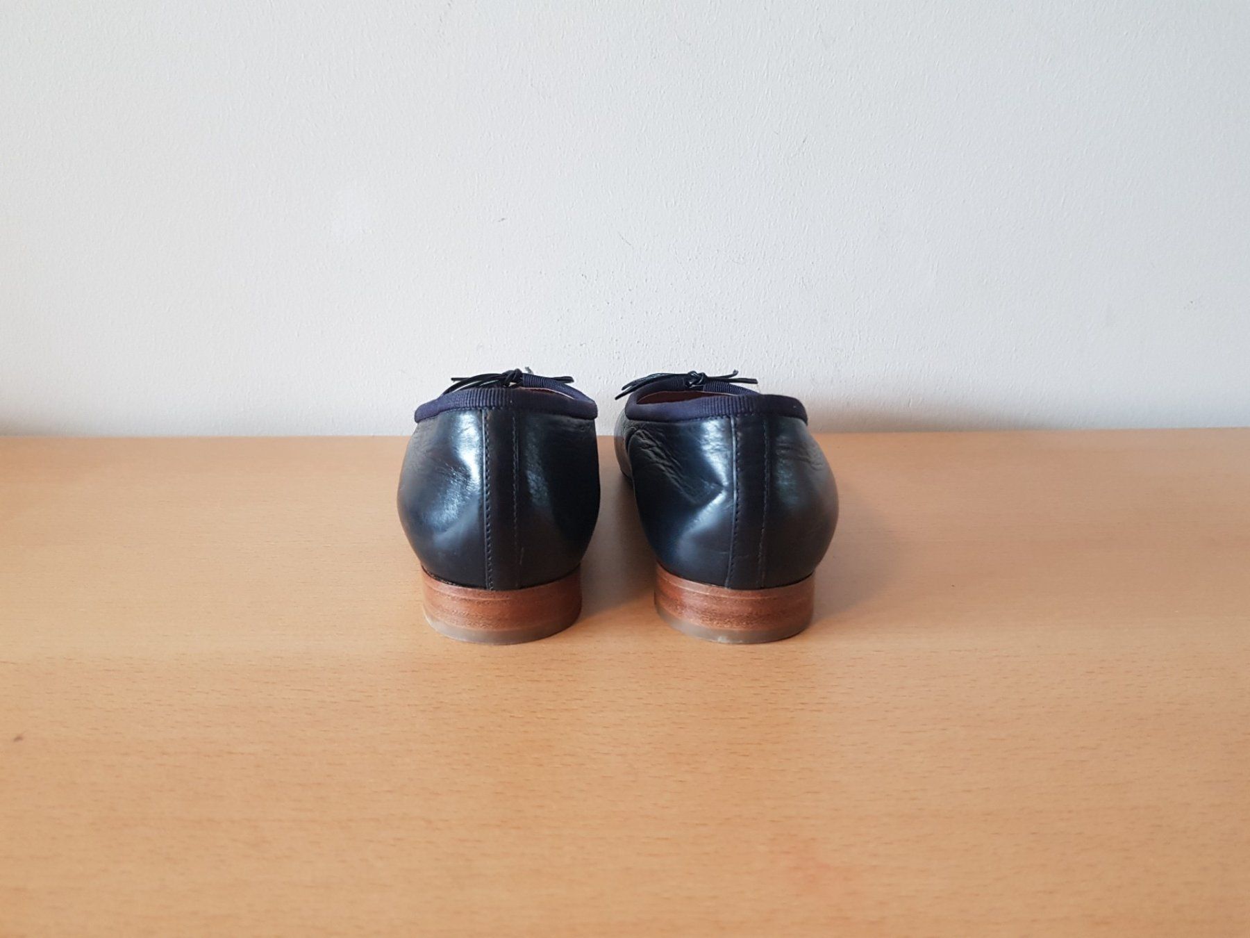 Scarpe da donna: Unützer Leder Ballerina Grösse 36 – Usato da Basel venduto da Birs868 2
