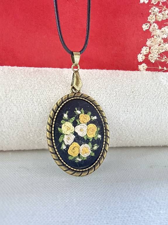 Anhänger: Vintage Blüten Anhänger – Gebraucht aus Thalwil von han_2b8c 1