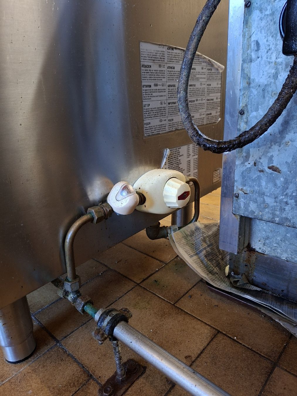 Cucine: Fourneau à gaz professionnel, 6 feux, Mareno – Usato da Les Bois venduto da lis_zy2y 5