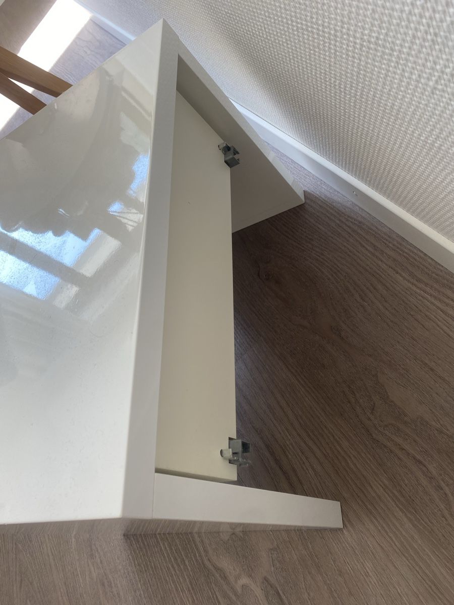 Comodini: Weisser Nachttisch – Usato da Winterthur venduto da beijaflor777 1