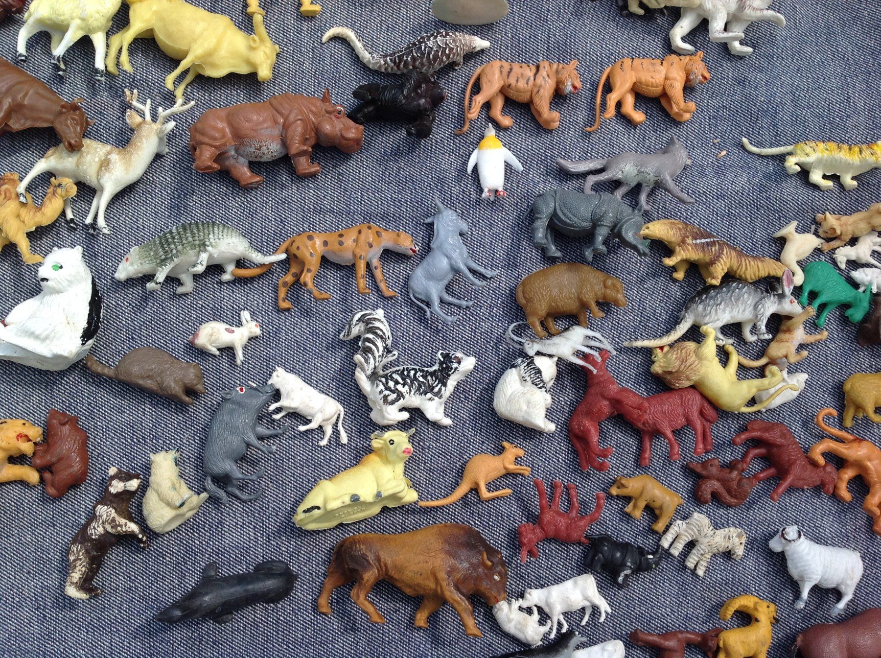 Jouets: made in hong kong  - animaux - tier – D'occasion à Vuiteboeuf par broticaire 3