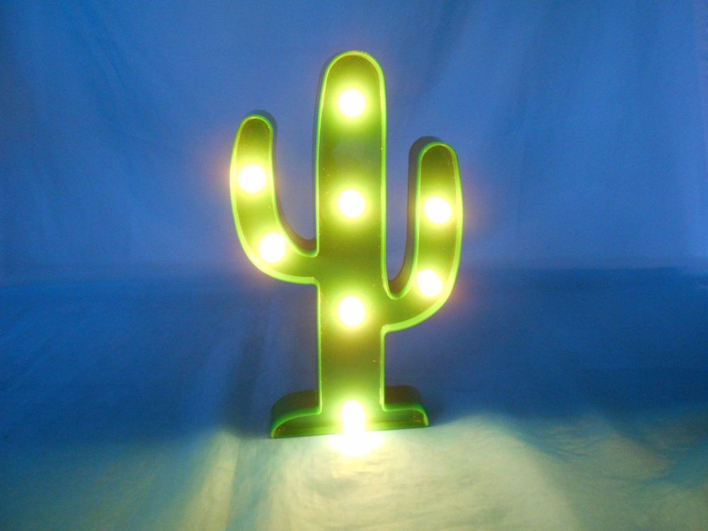 LED Kaktus. Kunststoff grün, Höhe: 25cm (Neu (gemäss Beschreibung)) in ...