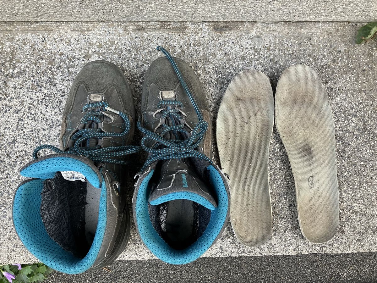 Lowa Schuhe für Jungen: Kinder Wanderschuhe Lowa Gr. 38 – Gebraucht aus Basel von Nautilus123 3
