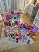 Barbie Haus und Wohnmobil mit viel Zubehör gebraucht
