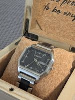 Holzkern Uhr Kéré