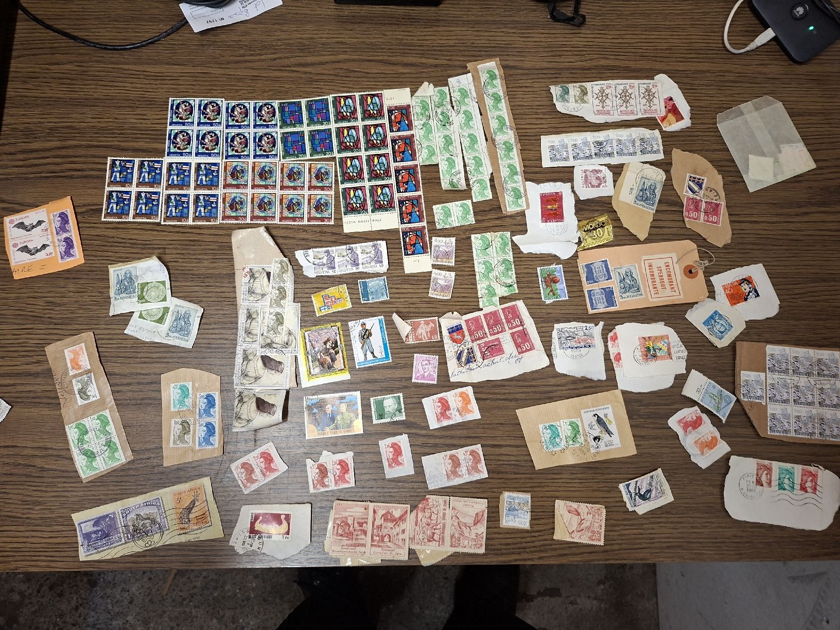Alle Briefmarken: collection de timbres  – Gebraucht aus Coeuve von mat_9w2y 8