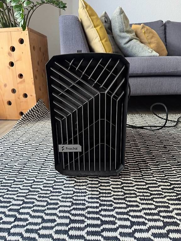 Nvidia PC: Gaming PC RTX 4060 8GB 32 GB RAM – Usato da Immensee venduto da Enjoey92 1