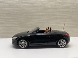Audi TT Roadster Cabriolet Modellauto 1:18 Schwarz MiniChamp