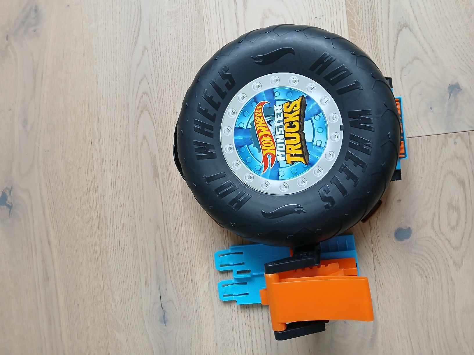 Hot Wheels Giocattoli: Monster Truck – Usato da Näfels venduto da Mc_Bisig 2