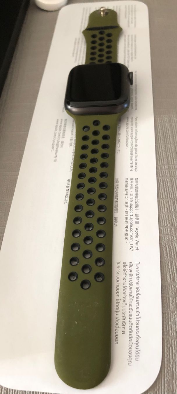 Apple Smartwatch: Apple Watch Serie 6, 44 mm – Usato da Bern venduto da Mimmo00 2