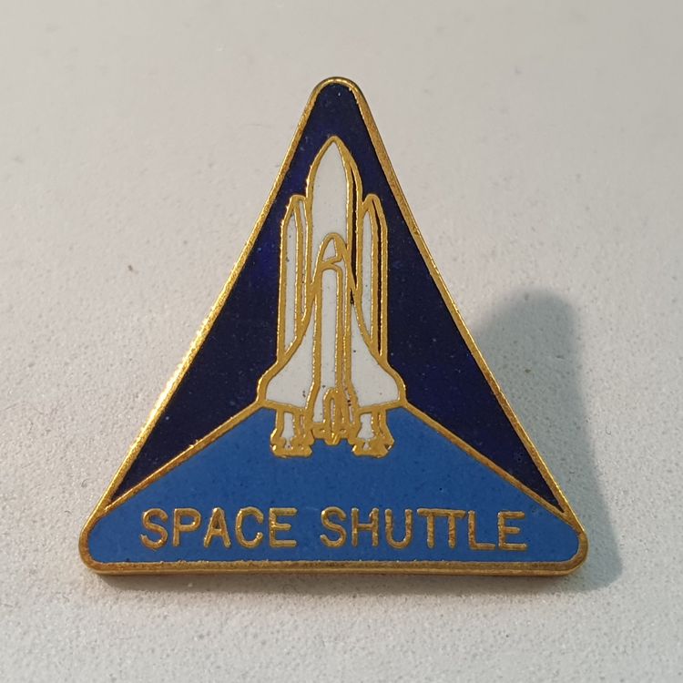 Z807 - Pin Space Shuttle / NASA (Gebraucht) in Reinach BL für CHF 3 ...