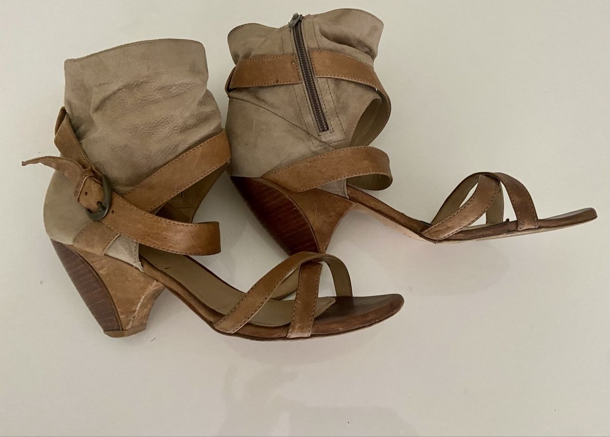 Damenschuhe: Sandalen mit Absatz Gr 40 Echtleder – Gebraucht aus Horgen von smlecnik78 1