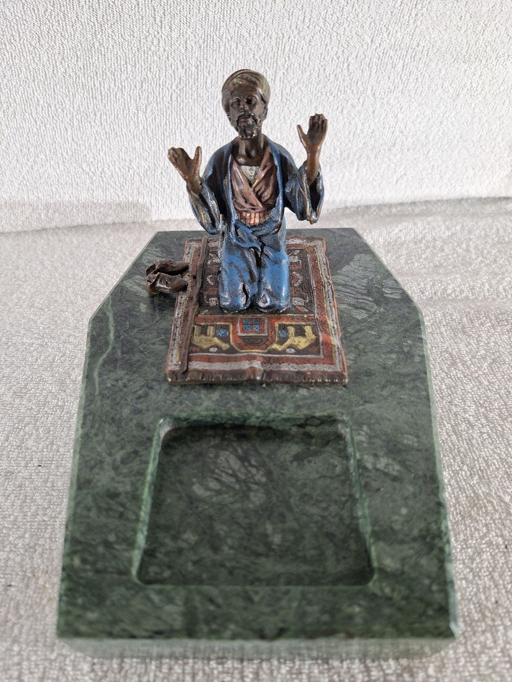 Skulpturen & Statuen: Wiener Bronze auf Marmorsockel – Gebraucht aus Grindelwald von carro5