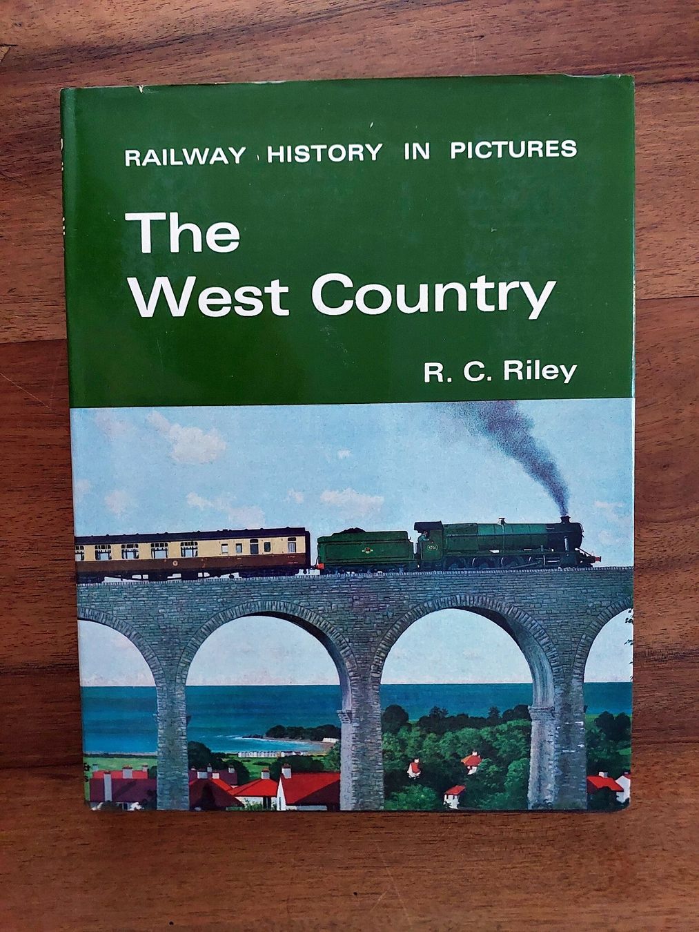 Libri: The West Country - R.C. Riley – Usato da Schönenwerd venduto da Steidi
