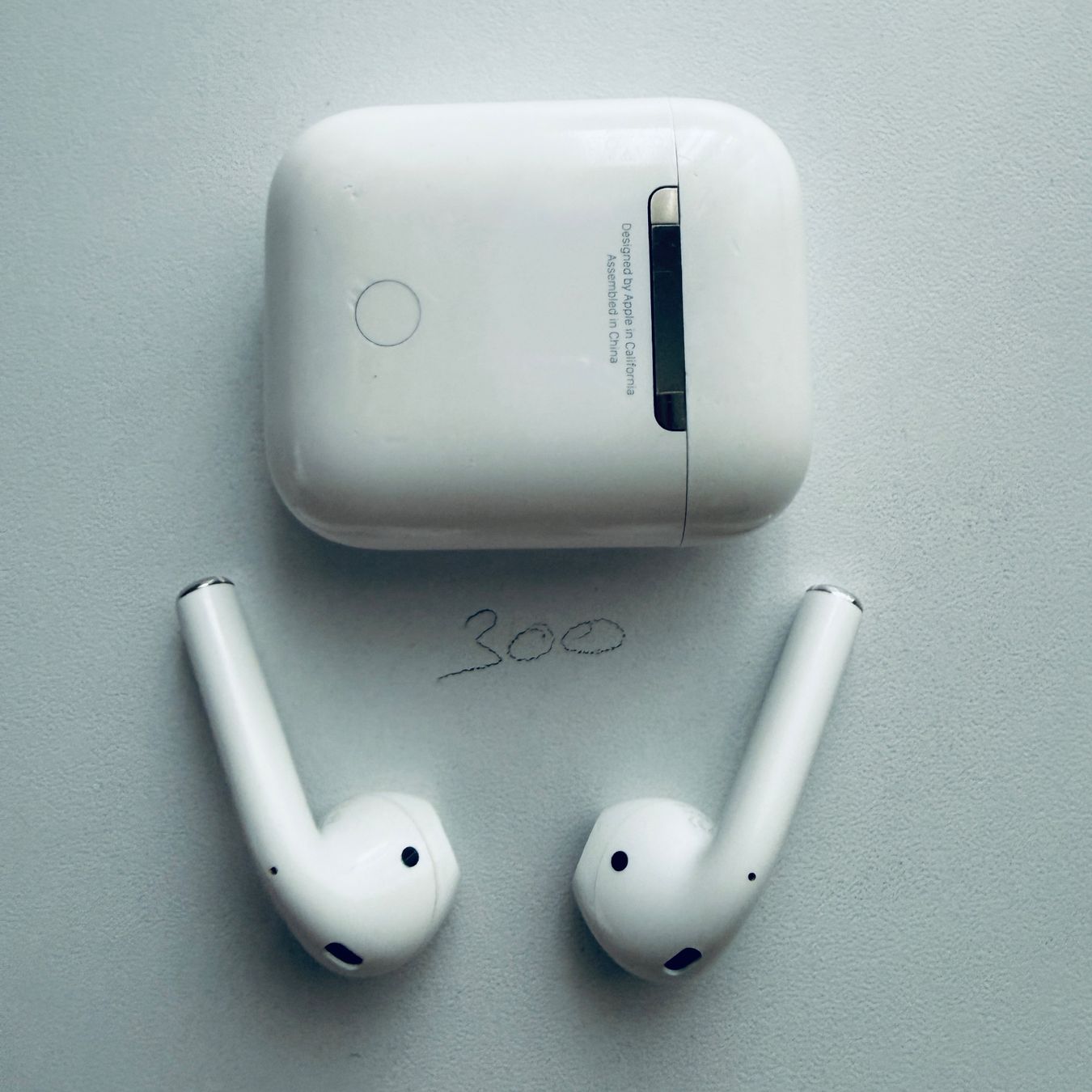 Apple Kopfhörer: Original Apple AirPods 2 Gen. Wireless Kopfhörer & Case – Gebraucht aus Basel von MY.AIRPODS.SHOP 2