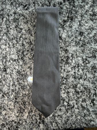 Etro Milano Seidenkrawatte feine Streifen schwarz-weiss