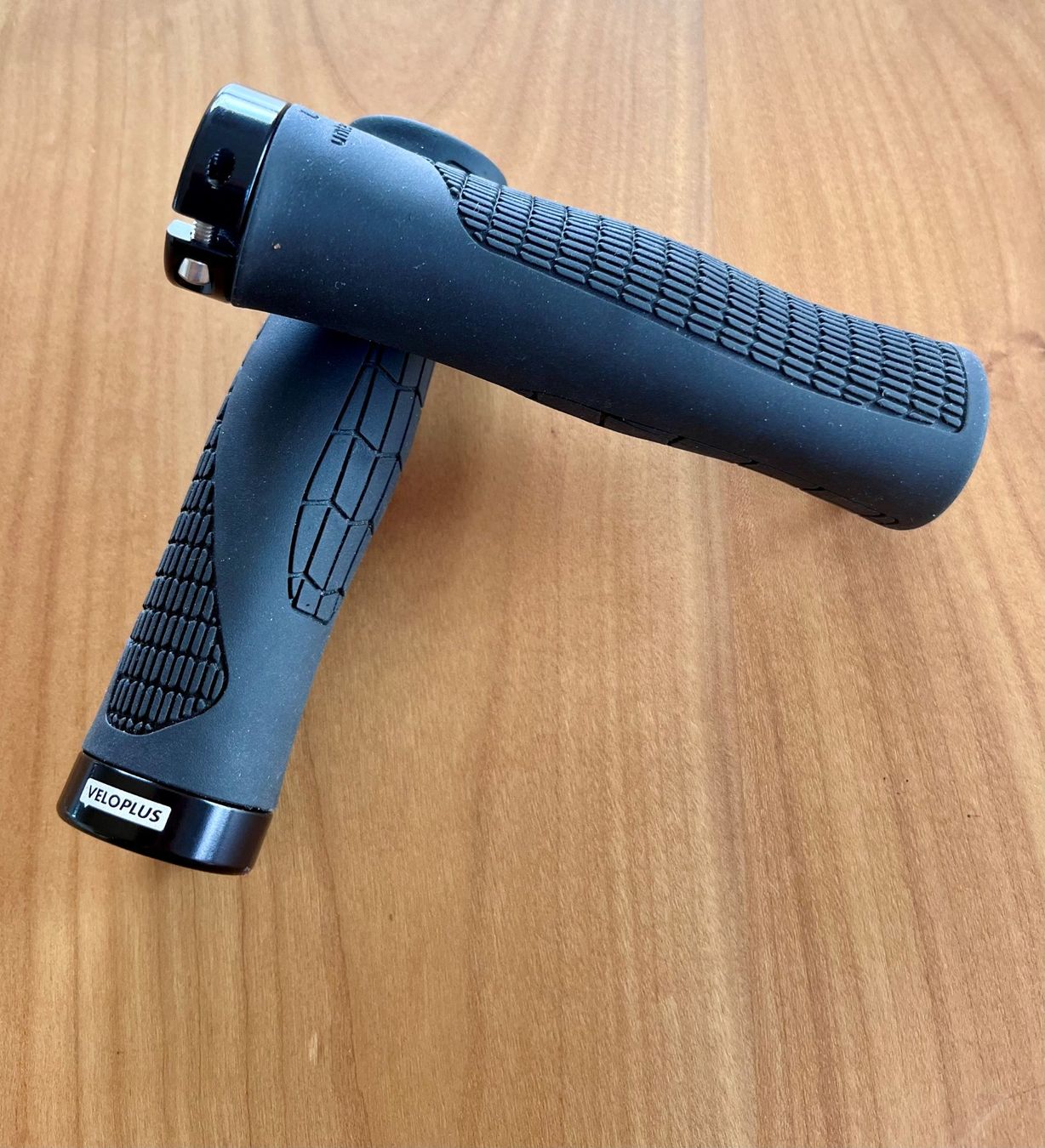 Pezzi di ricambio: Velogriffe ergonomisch – Usato da Uster venduto da Beatus-Brutus 1