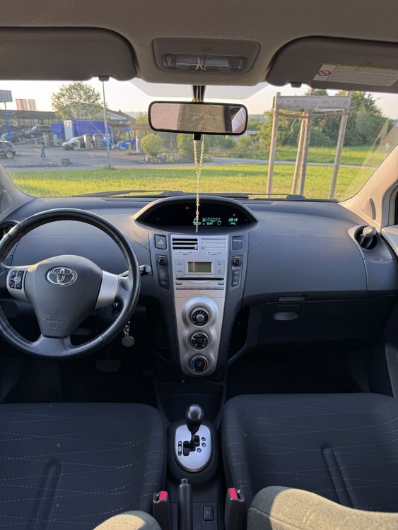 Toyota Automobili: Toyota Yaris 1.3 Automat – Usato da Uzwil venduto da me_luca 4