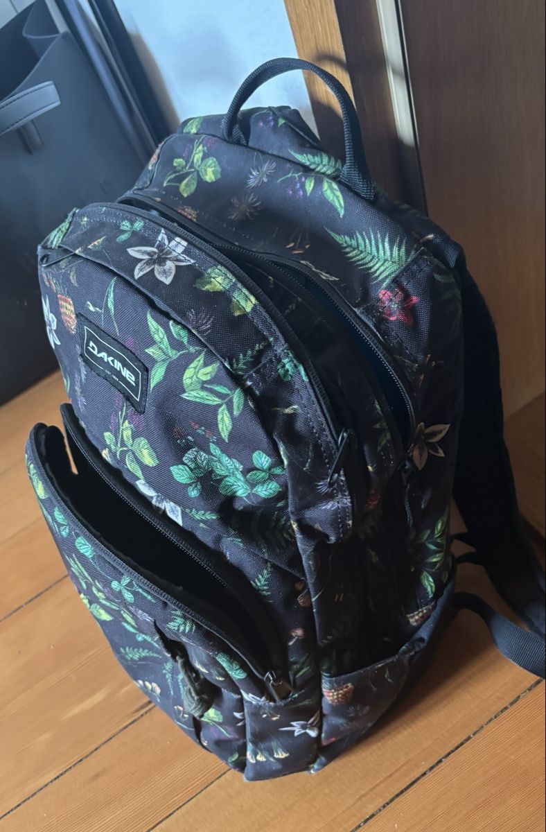 Dakine Zaini: Dakine Rucksack – Usato da Zug venduto da sarah26f 1