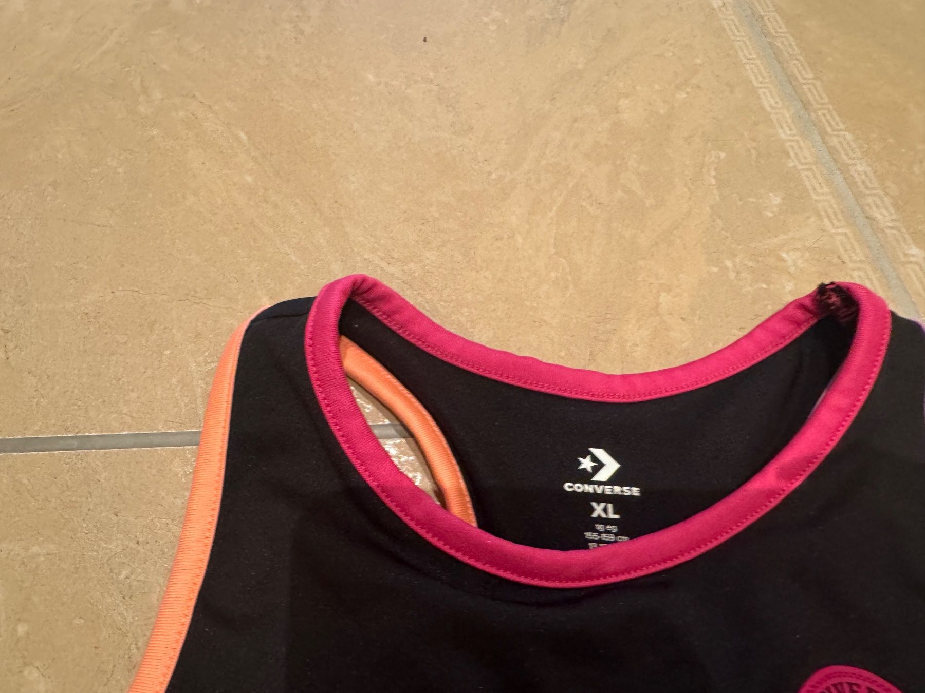Camicette, T-shirt & Top: Converse NWT Sport Top, 13-15J – Nuovo (secondo la descrizione) da Klingnau venduto da Markus14 2