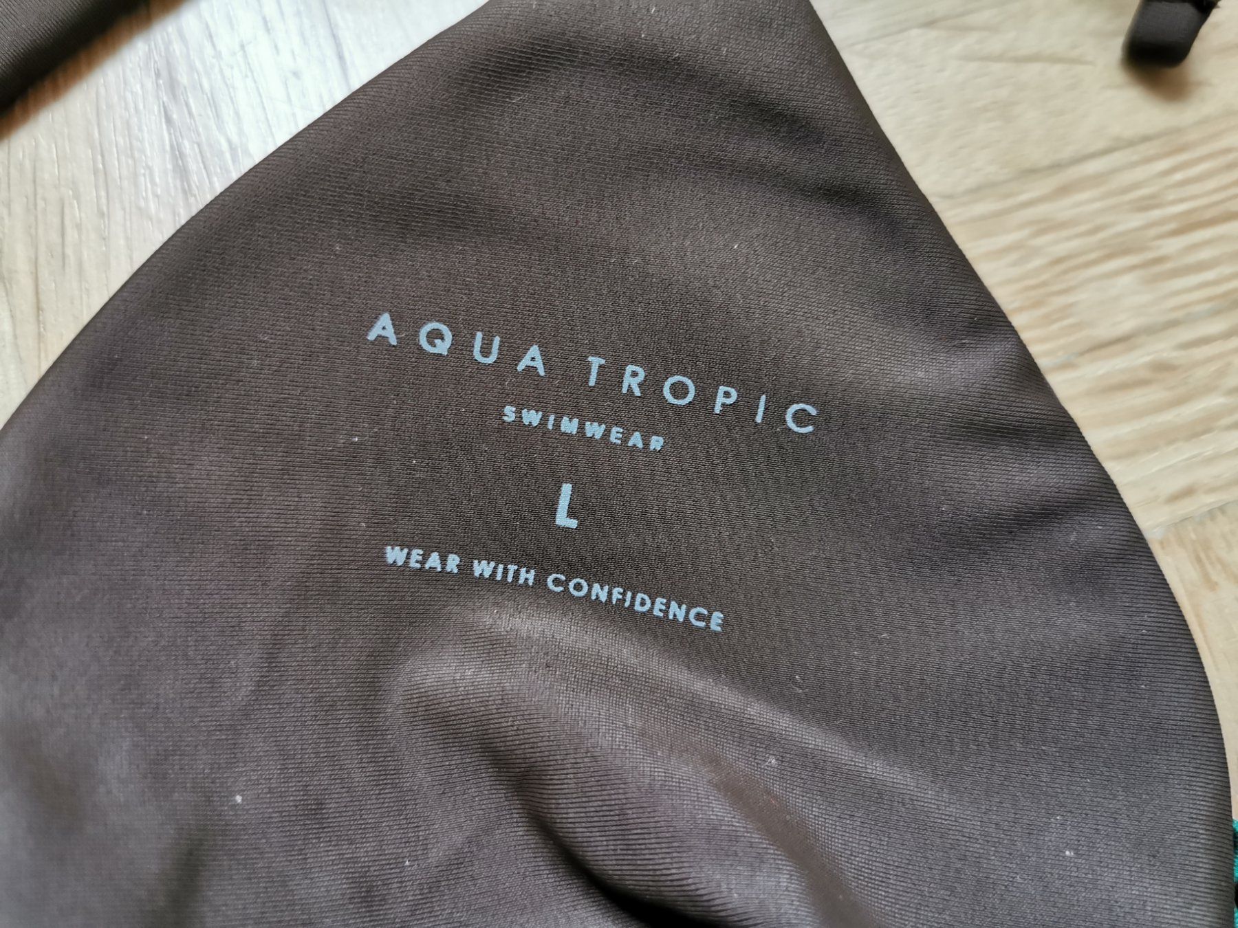 Badekleider & Bikinis: 2 x Bikinitop Aqua Tropic Gr. L – Gebraucht aus Stäfa von flamingo_17 4