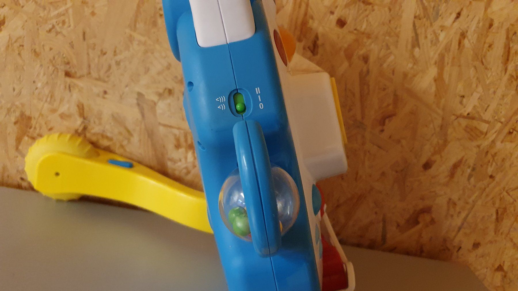 Chicco Veicoli per bambini: Pinguin Lauflernhilfe von Chicco – Usato da Koppigen venduto da Kellerfundsachen 3