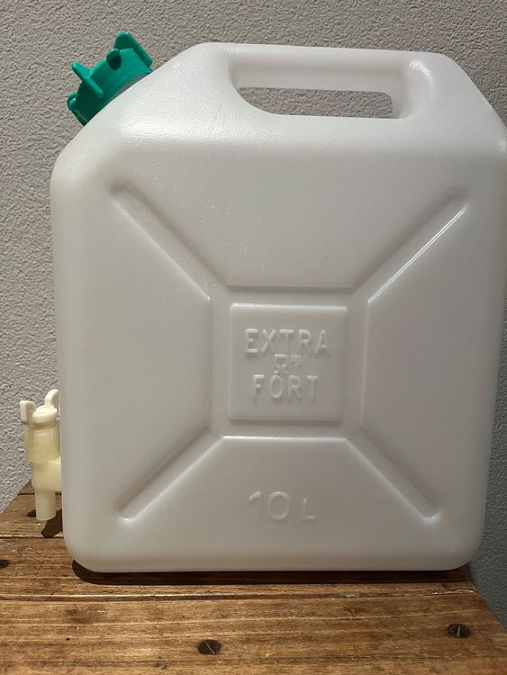 Wasserkanister 10 L mit Hahn