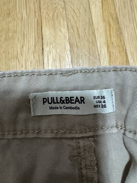 Pull&Bear Pantaloni: Pull&Bear Cargo Hose beige (Gr. 36 / S) – Usato da Bassersdorf venduto da A.Perez8 2