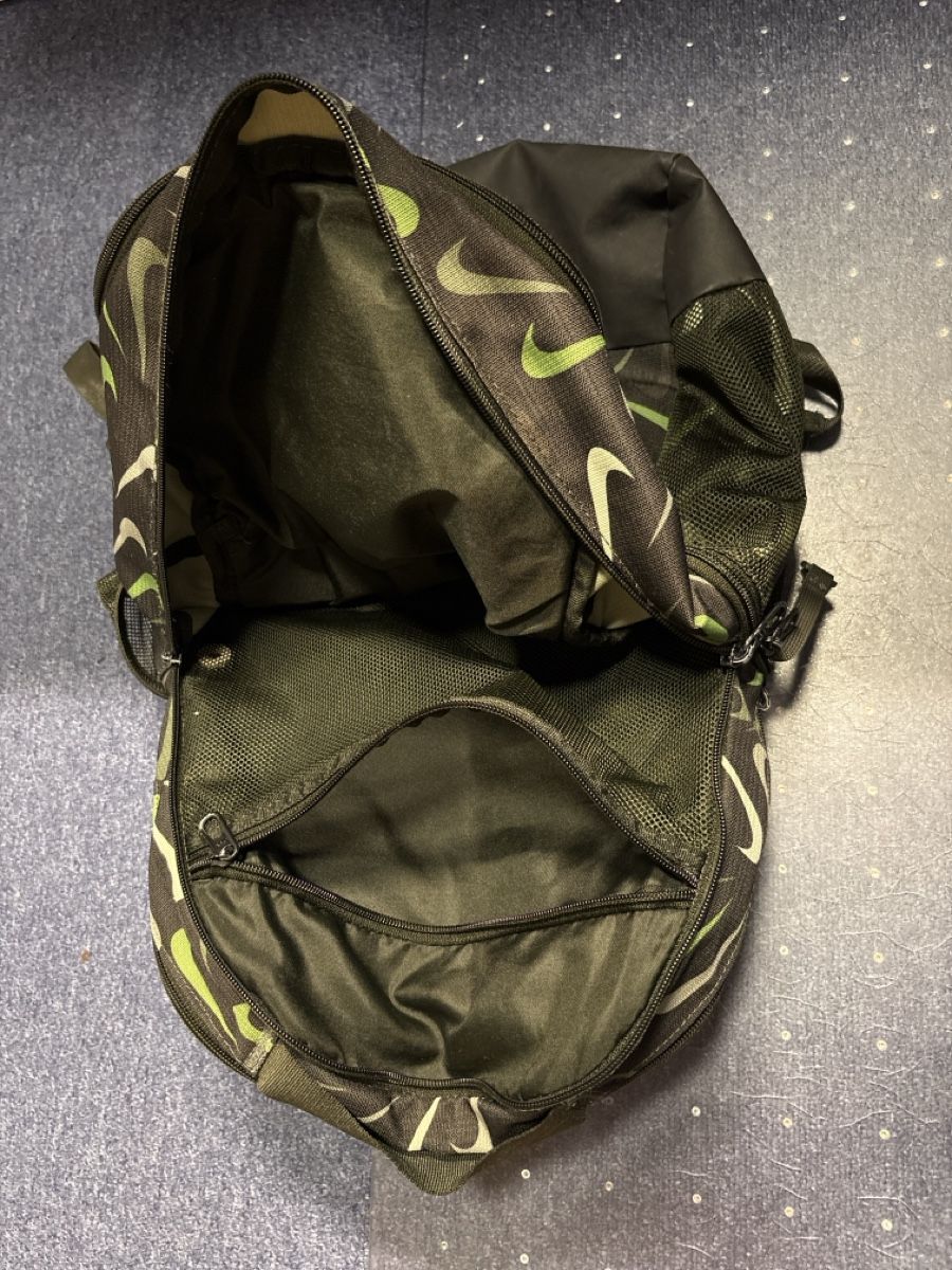 Nike Zaini: Nike Tagesrucksack – Usato da Belp venduto da phertig74 1