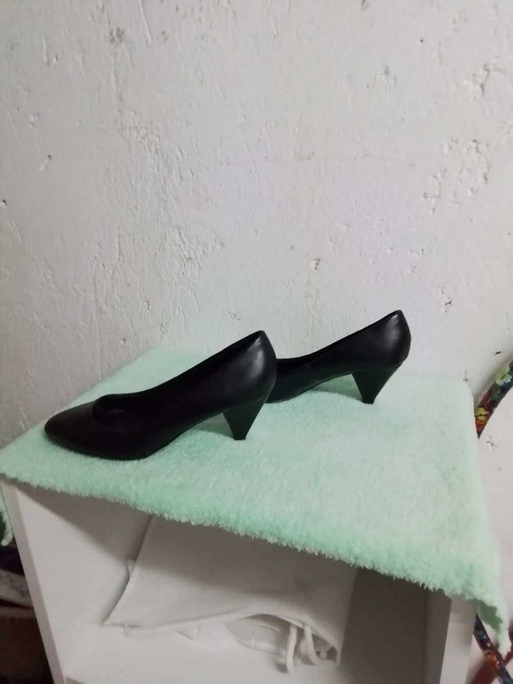 Scarpe da donna: 8 Paar Schuhe  – Nuovo (secondo la descrizione) da Bülach venduto da inced 5