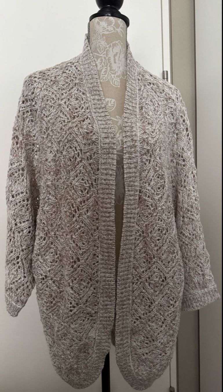 Jacken: Strickjacke Gr. 44/46, neuwertig – Gebraucht aus Muensingen von drleevsy