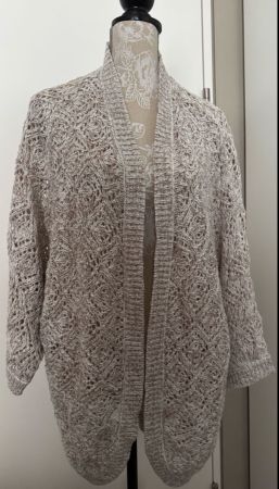Strickjacke Gr. 44/46, neuwertig