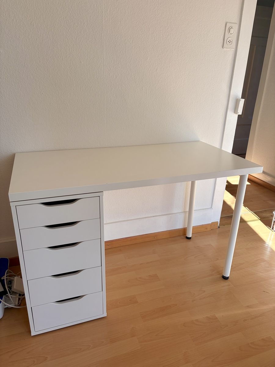 Ikea Bureaux: Ikea Lagkapten Pult – D'occasion à Zürich par zoekuebler 1