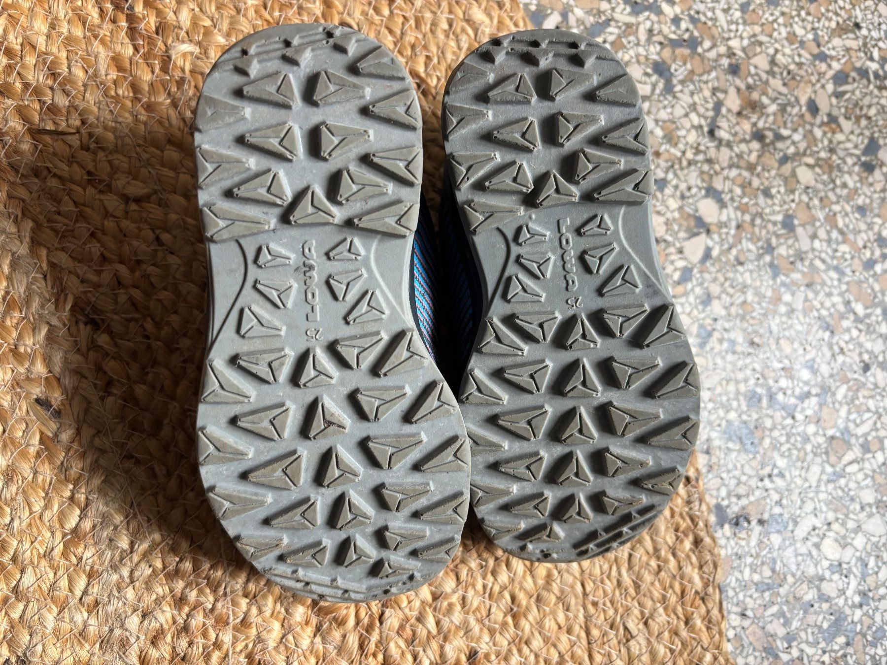Lowa Scarpe per ragazzi: Lowa Trekkingschuhe Grösse 25 – Usato da Bern venduto da jen_t7bc 2