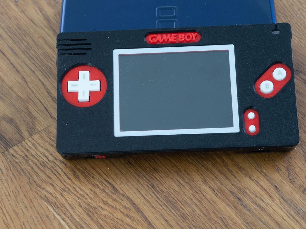 Game Boy Macro (umgebaute DS Lite) | Kaufen auf Ricardo