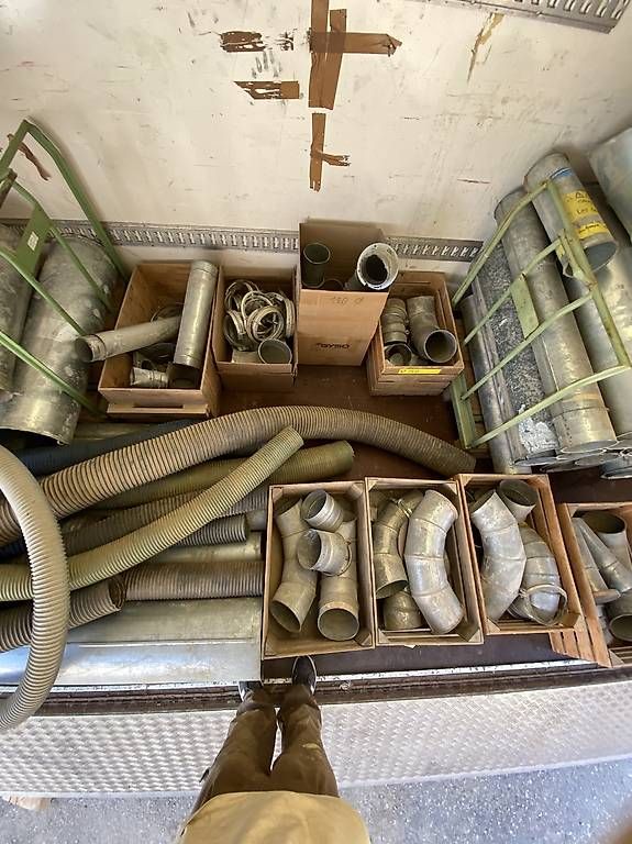 Toutes les machines: Tuyaux ventilation pour copeaux menuiserie  – D'occasion à Les Vieux-Prés par PX132 3
