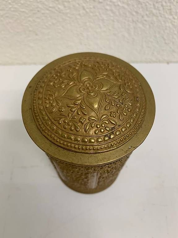 Tutte le decorazioni: Vintage Historismus Deckeldose aus Messing – Usato da Obernau venduto da Arche_Noah_Brocki 2
