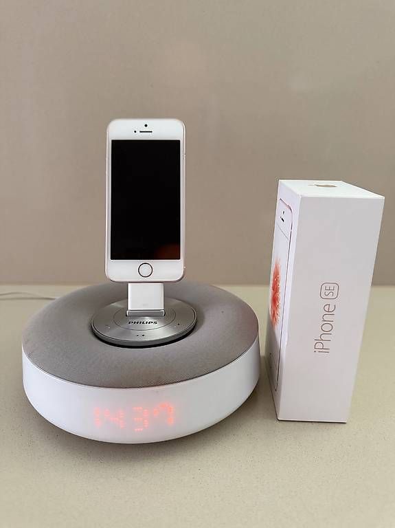 Réveils: Philips Dockingstation- Wecker, mit Iphone SE  16GB – D'occasion à Winterthur par Etimax 1