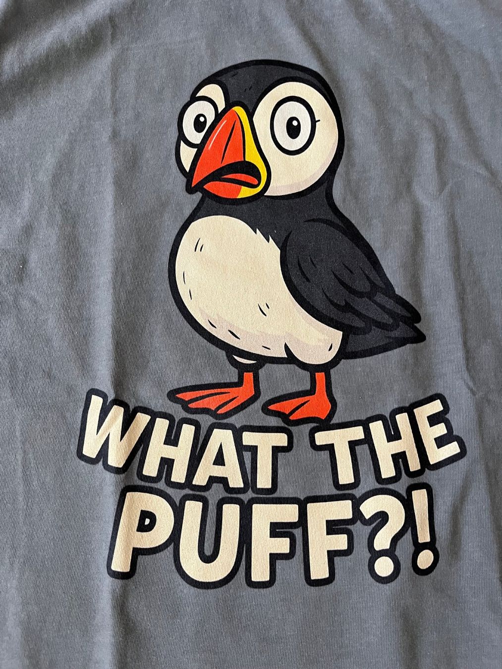 T-shirt: T-Shirt: What the Puff?! – Nuovo (secondo la descrizione) da Luzern venduto da Aleoschli 1