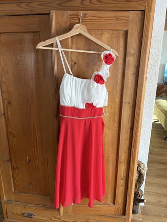 Cocktailklrid weiss/rot Grösse XS/S neu mit Etikett