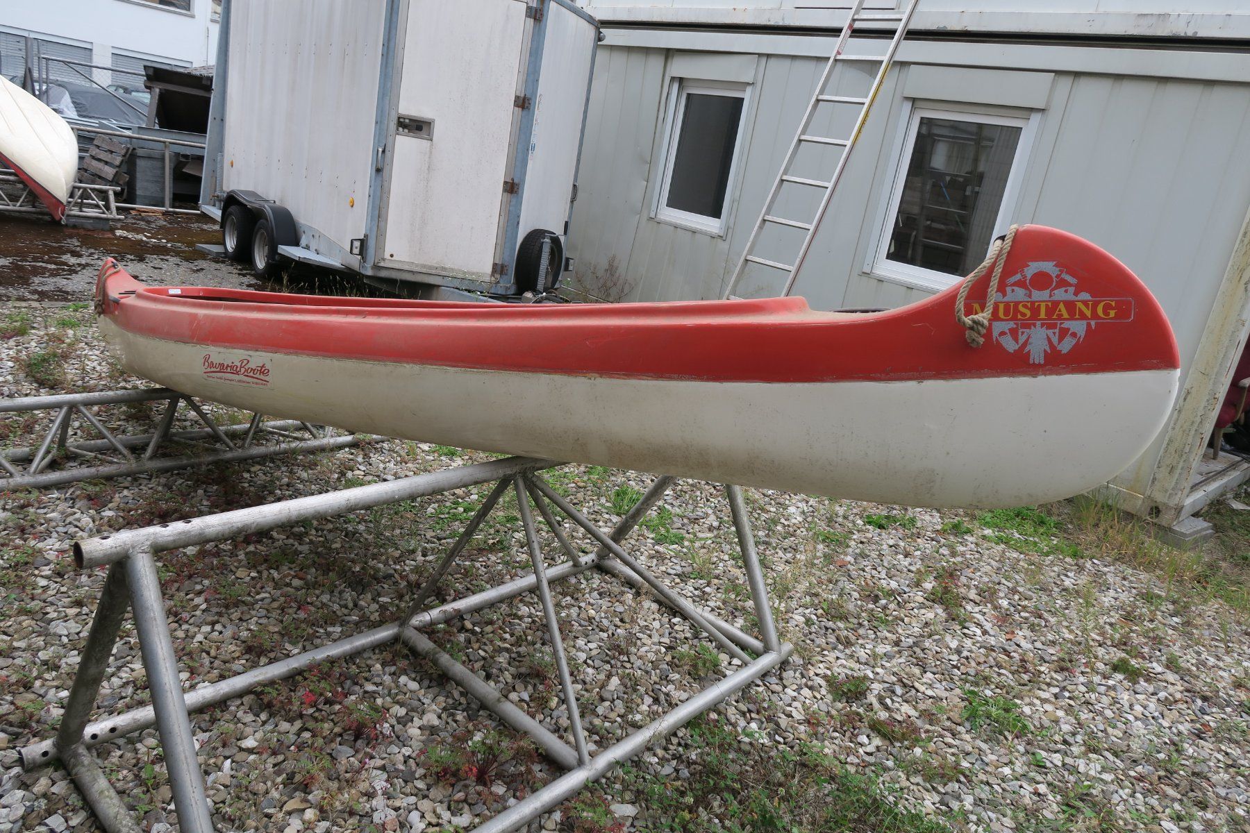Boote: Kanu Rot "Mustang" – Gebraucht aus Willisau von ShakinStevens