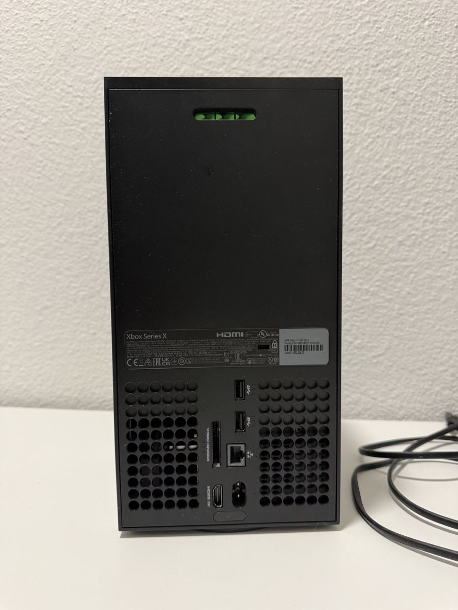 Microsoft Console: Xbox Series X 1TB + 2 Controller (inkl. Elite Controller) – Usato da Lyss venduto da rob_n999 3