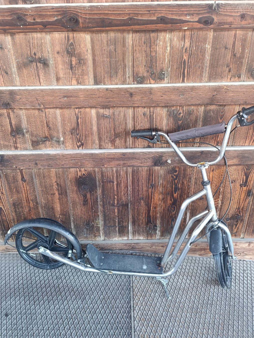 Kickboard: Trotti Scooter Kickboard Roller 16" – Défectueux à Romanshorn par dav_h2lv