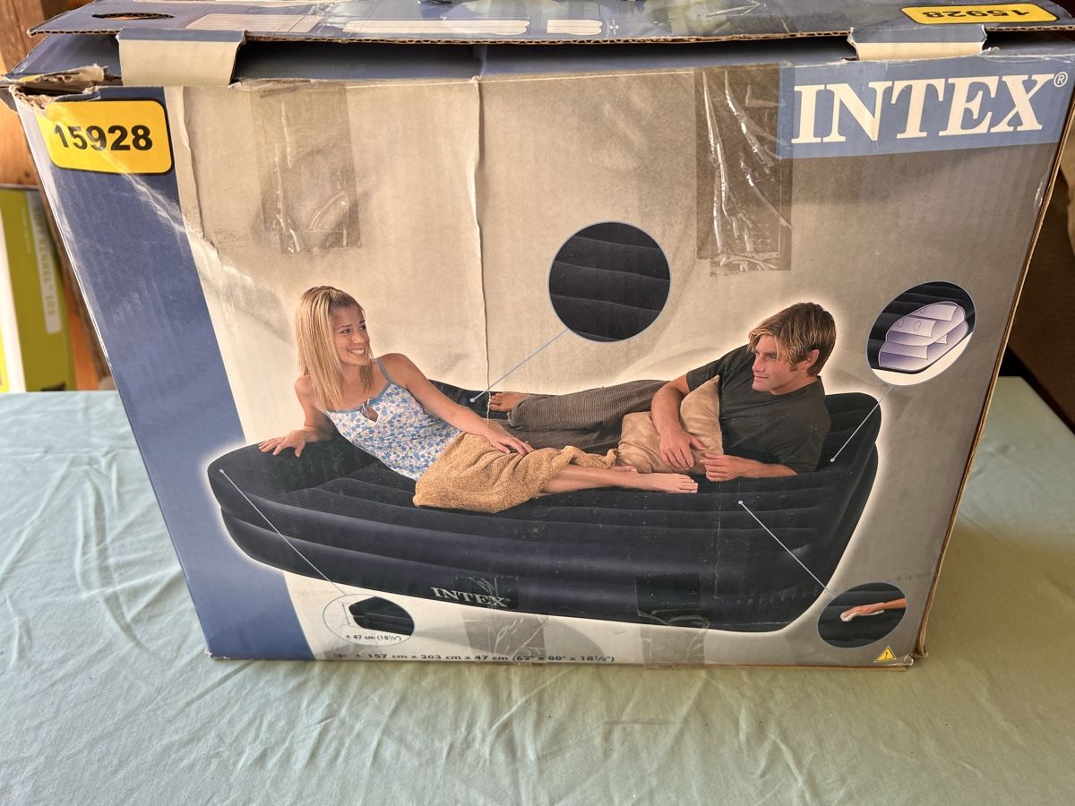 Letti: INTEX Luftbett (156) – Usato da Glattfelden venduto da maa_qcj8 1