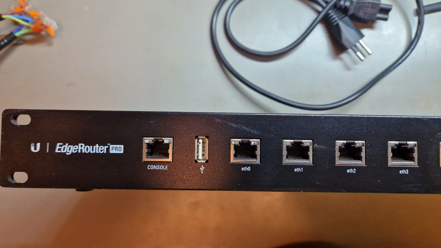 Ubiquiti Modems & Router: Ubiquiti EdgeRouter Pro ERP08 – Gebraucht aus Winterthur von zserg 3