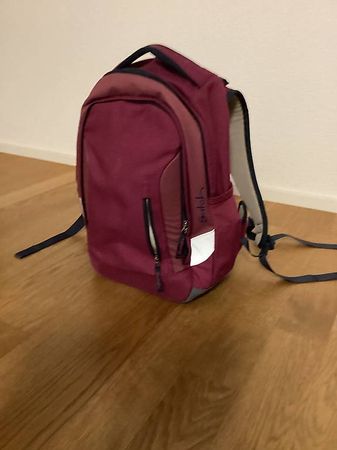 Satch Rucksack violett 2,5 Fach