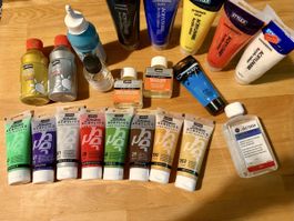 13 toiles 8couleurs non ouvertes acrylic+ plusieurs couleurs